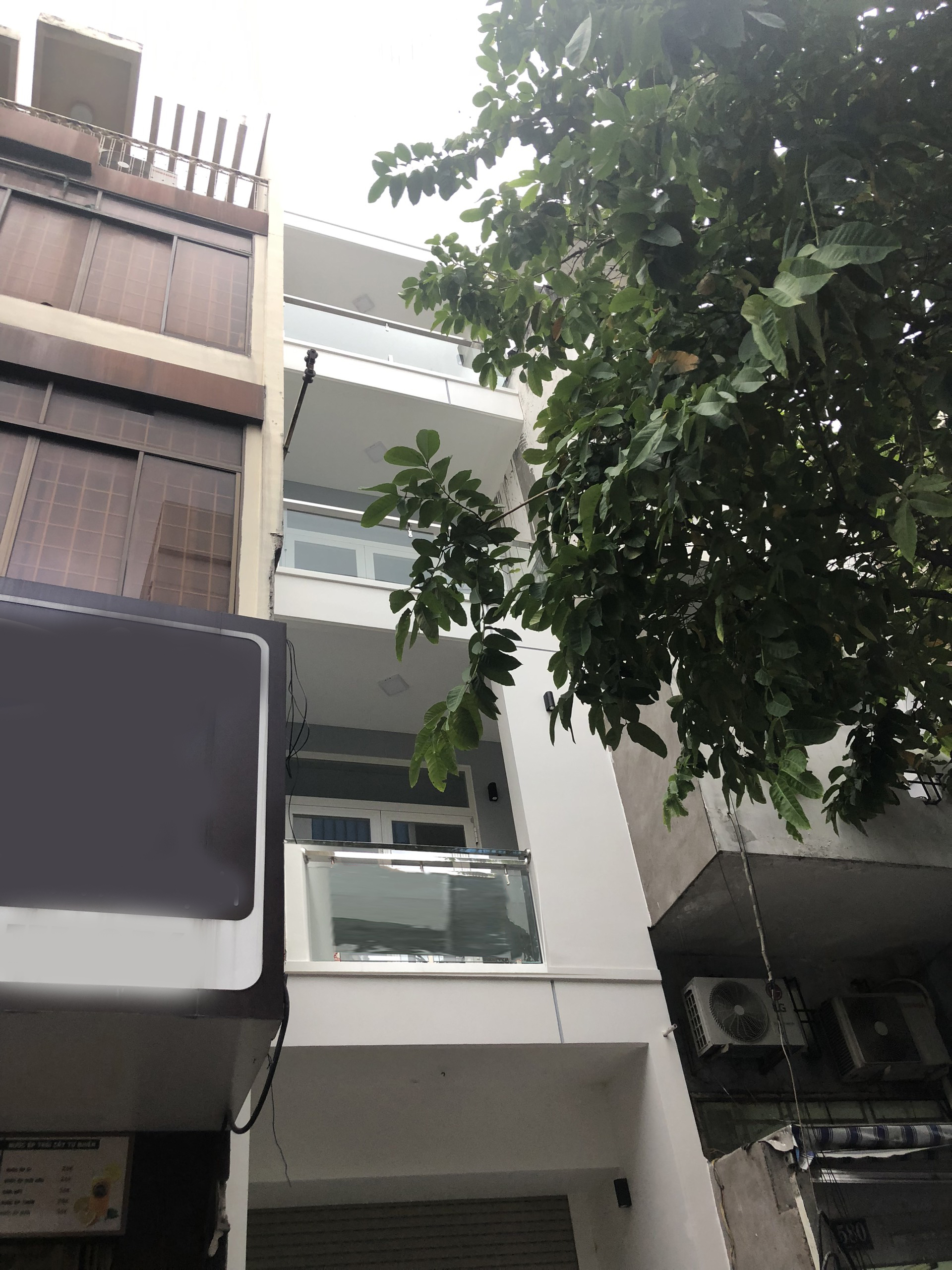 Cho thuê nguyên căn mặt tiền Đường Nguyễn Đình Chiểu, Phường 4, Quận 3,